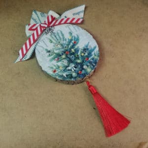 Χειροποίητο Κρεμαστό Χριστουγεννιάτικο Γούρι Φέτα Ξύλο με Decoupage 2023 Δέντρο 2